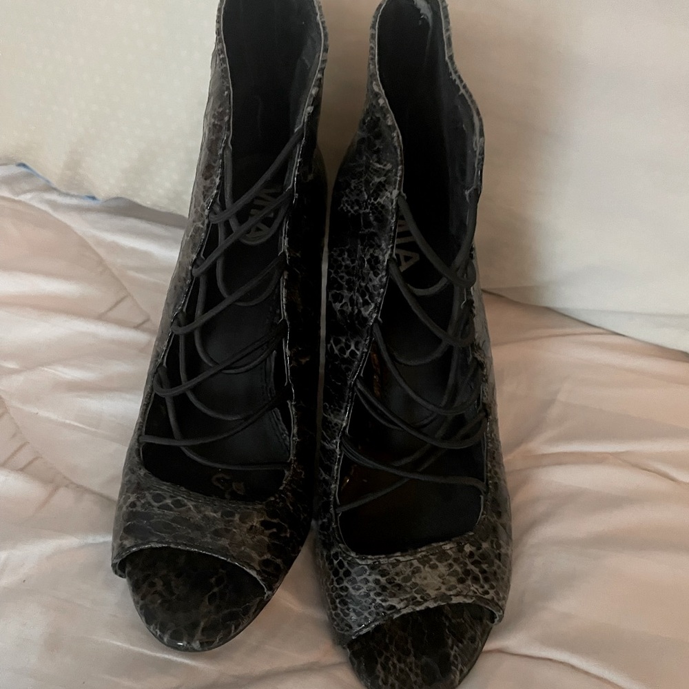 High heeled grey and black bootie